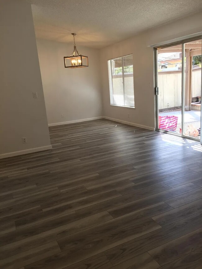 Building Photo - 25659 Palma Alta Dr