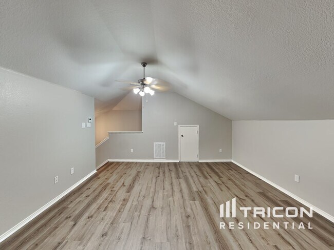 Building Photo - 630 Azalea Dr