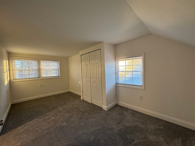 Building Photo - 515 Chapel St