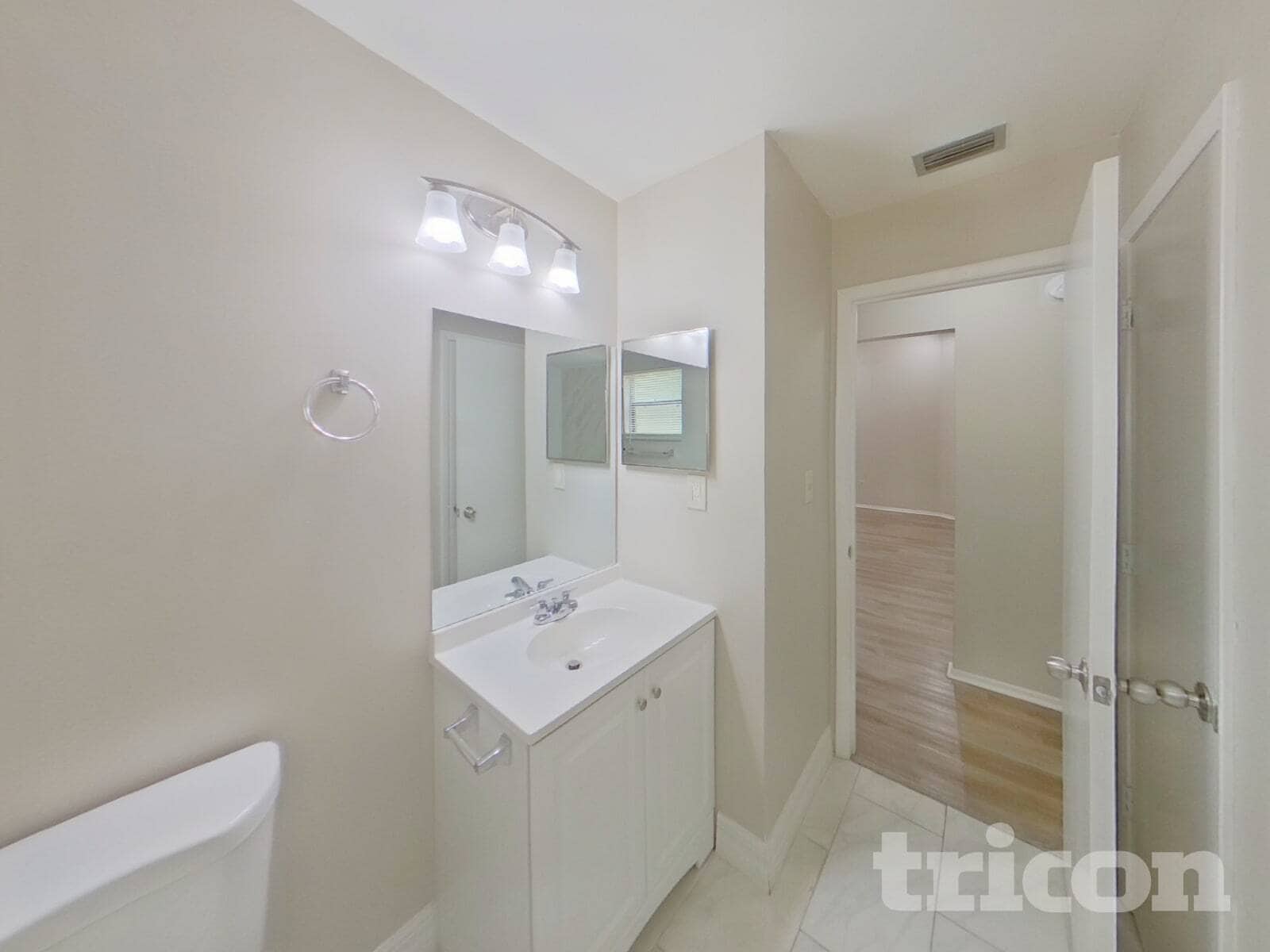 Building Photo - 1203 70th Dr E