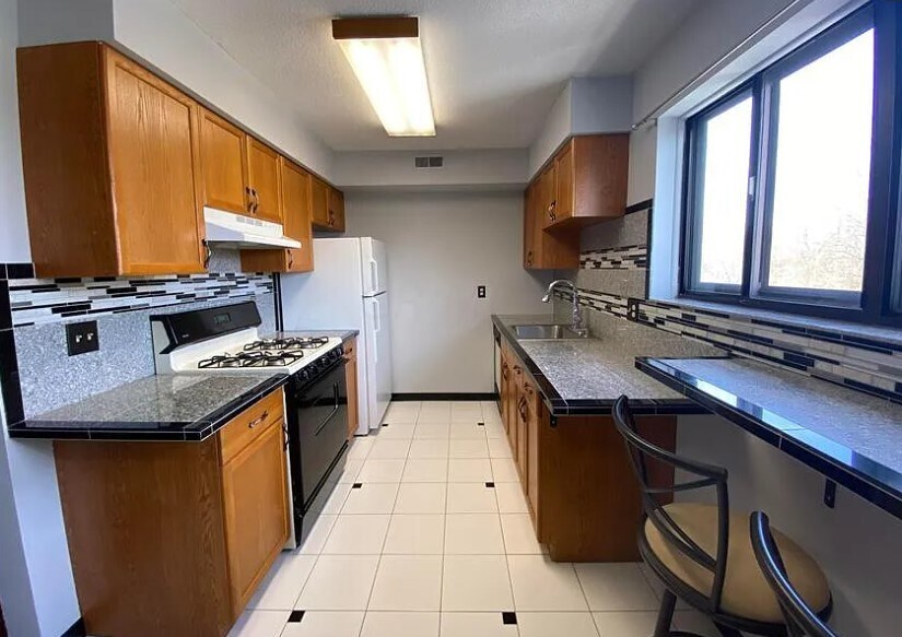 Building Photo - 4819 Middletowne St