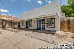 Primary Photo - 3430 S Flores St