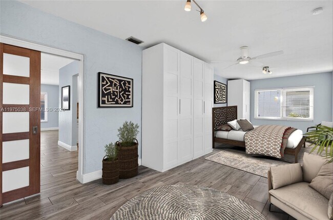 Building Photo - 7613 NW 67th Ave