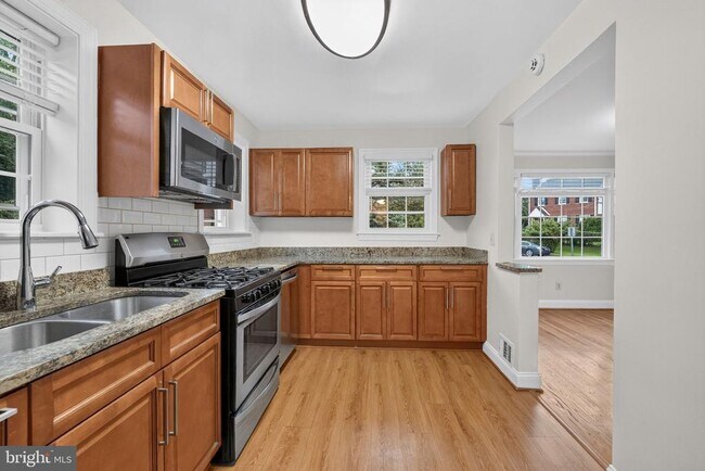 Building Photo - 406 Gilmoure Dr