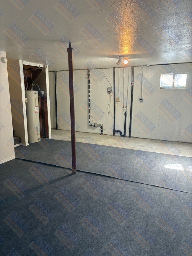 Building Photo - 855 Mocassin-