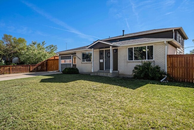 Building Photo - Spacious Home and a Hobbyist Dream w/Large...