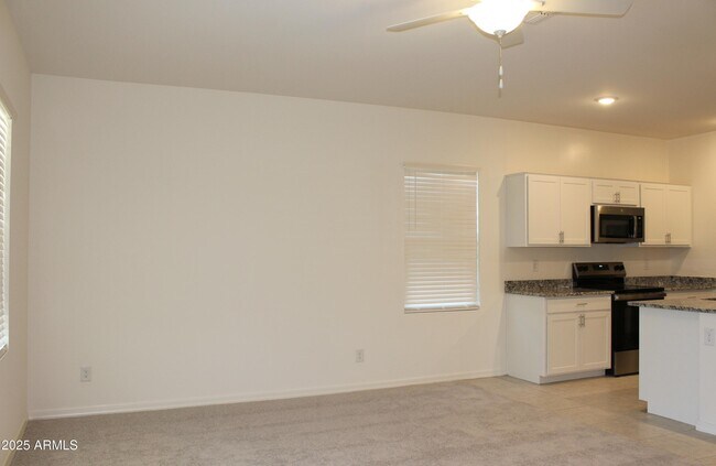 Building Photo - 10354 N 156th Ave