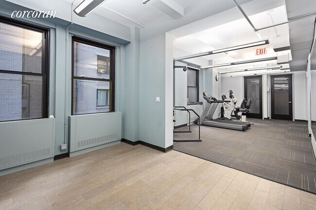Building Photo - 370 Lexington Ave