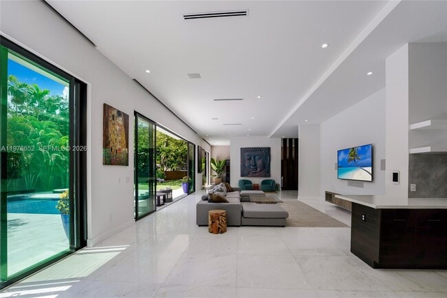Building Photo - 56 Samana Dr