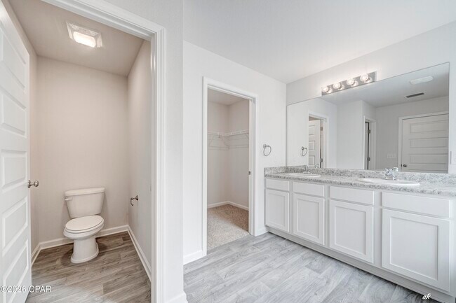 Building Photo - 4060 Silver Spur Rd