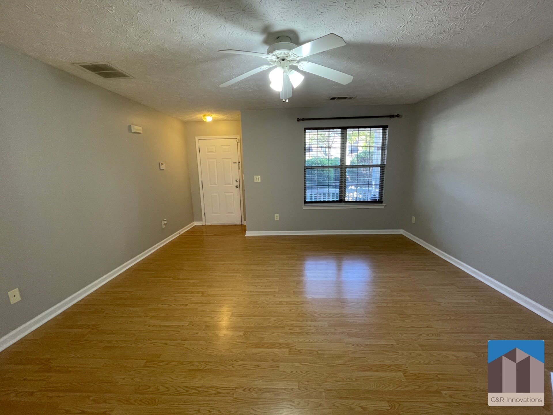 Building Photo - 2345 Delfern Dr