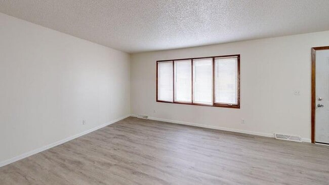 Building Photo - 329 W Indiana Ave