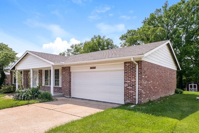 Building Photo - 3825 Arbre Ln