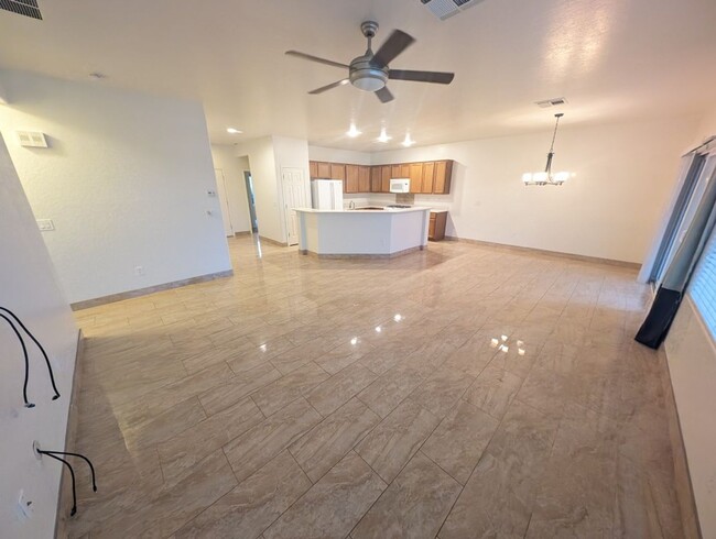 Building Photo - 7521 Chaffinch St