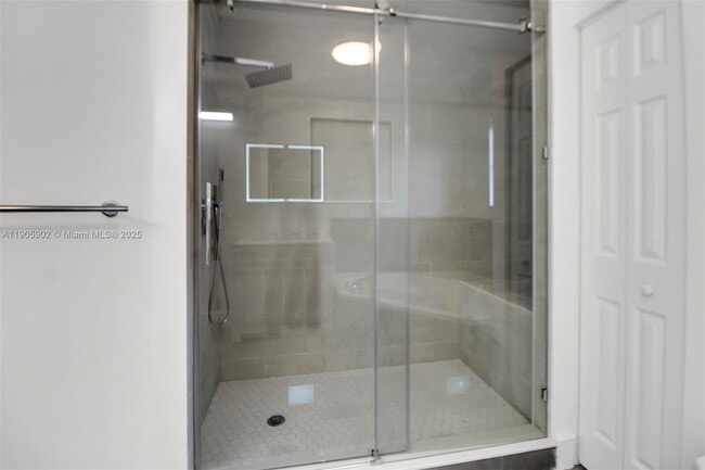 Building Photo - 13505 SW 122nd Ave