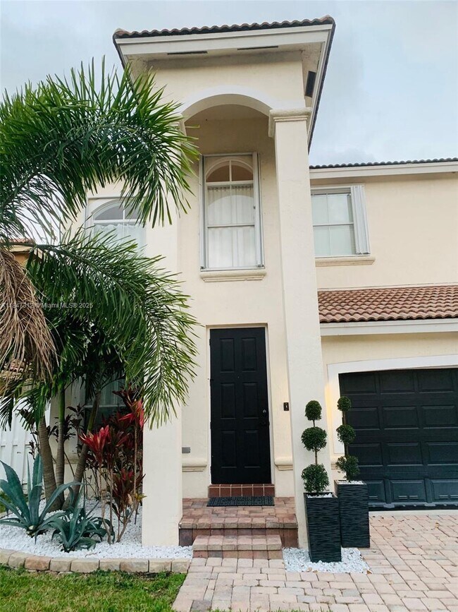 Primary Photo - 4951 SW 38th Way