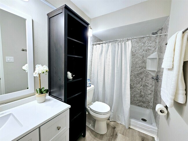 Building Photo - 3500 Tangle Brush Dr