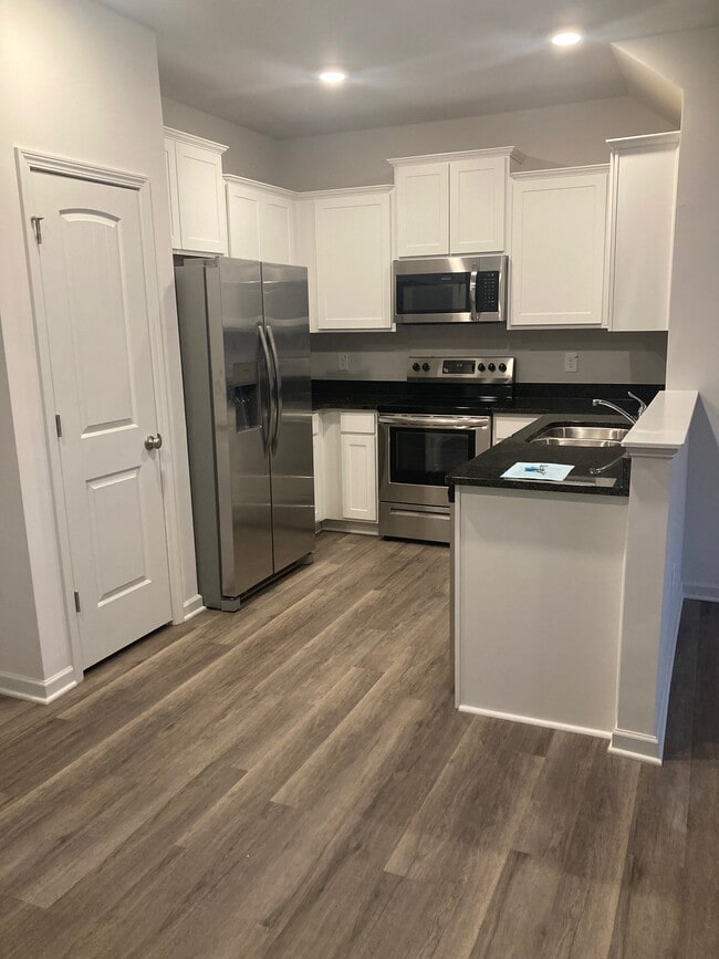 Primary Photo - 2490 Ashton Park Ln