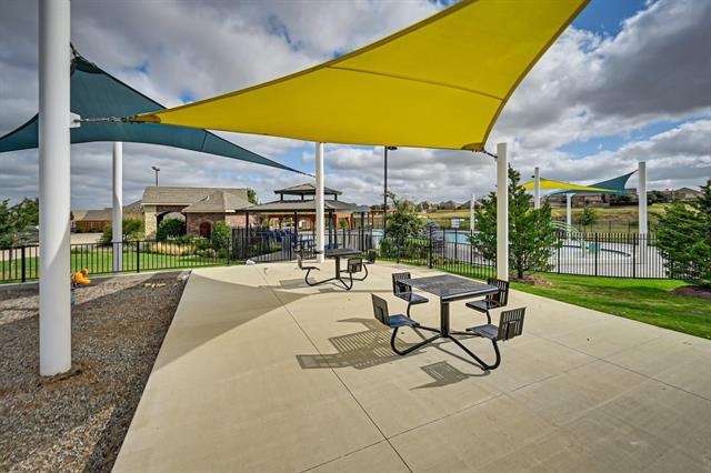 Building Photo - 8445 Fawn Creek Dr