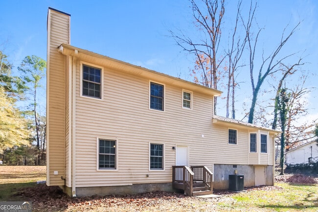 Building Photo - 632 Cloudland Dr