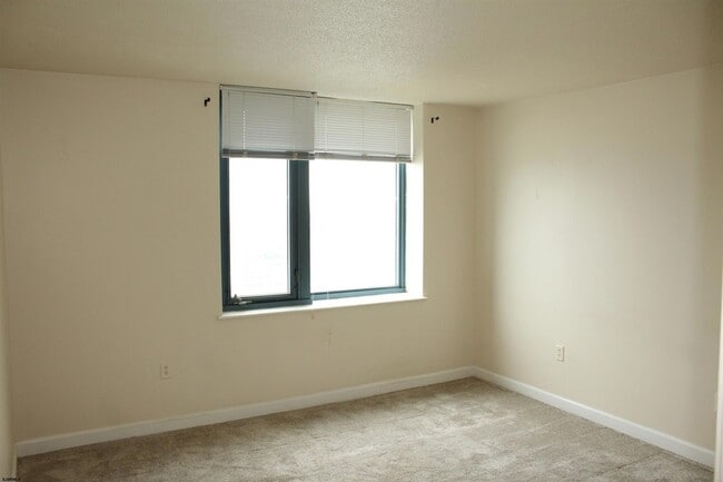 Building Photo - 526 Pacific Ave