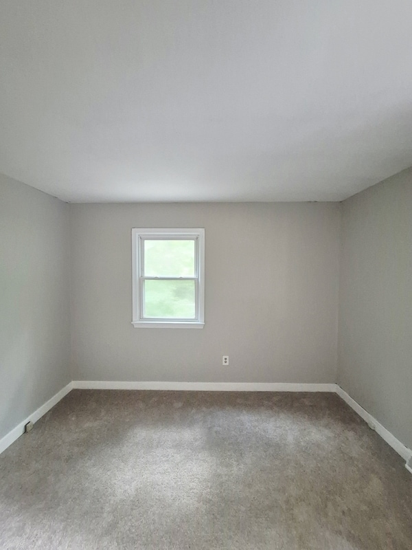 Building Photo - 3041 Clintwood Rd