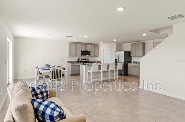 Building Photo - 12262 Kingsley Trl