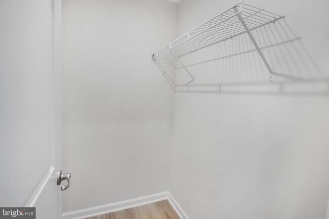 Building Photo - 9346 Tanfield Dr