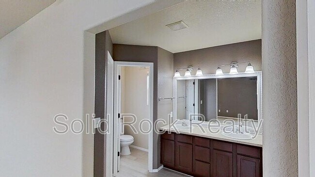 Building Photo - 4642 Crow Creek Dr