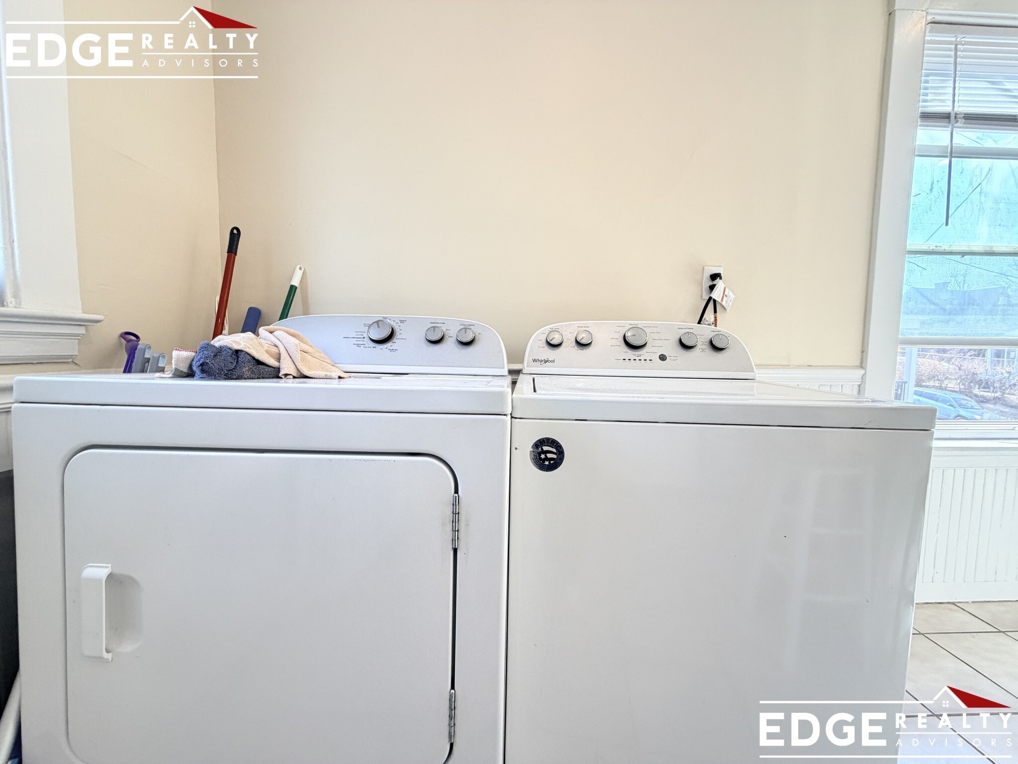 Building Photo - 73 Leicester St