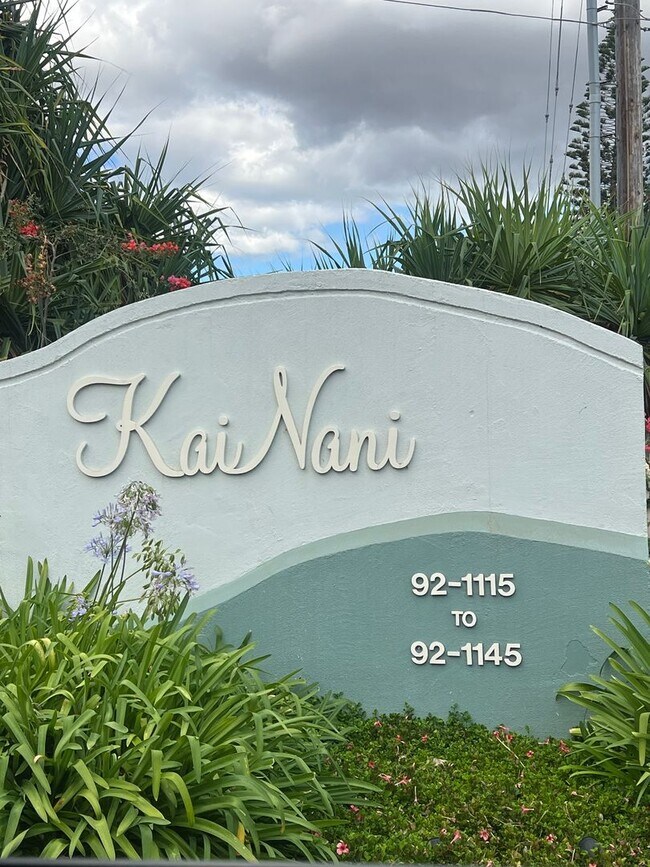 Building Photo - 2 Bedroom / 2.5 Bath Condo with 1 car gara...