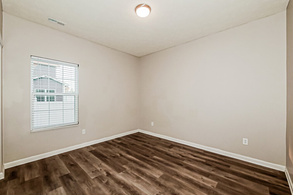 Building Photo - 2255 Silver Spoon Dr