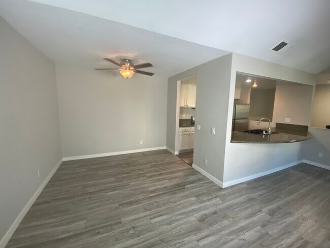 Building Photo - 355 Windy Ln