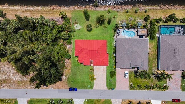 Building Photo - 3326 SW 8th St