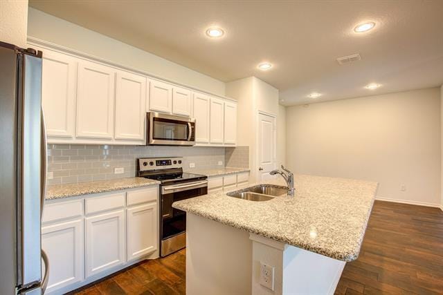 Building Photo - 424 Milverton Dr