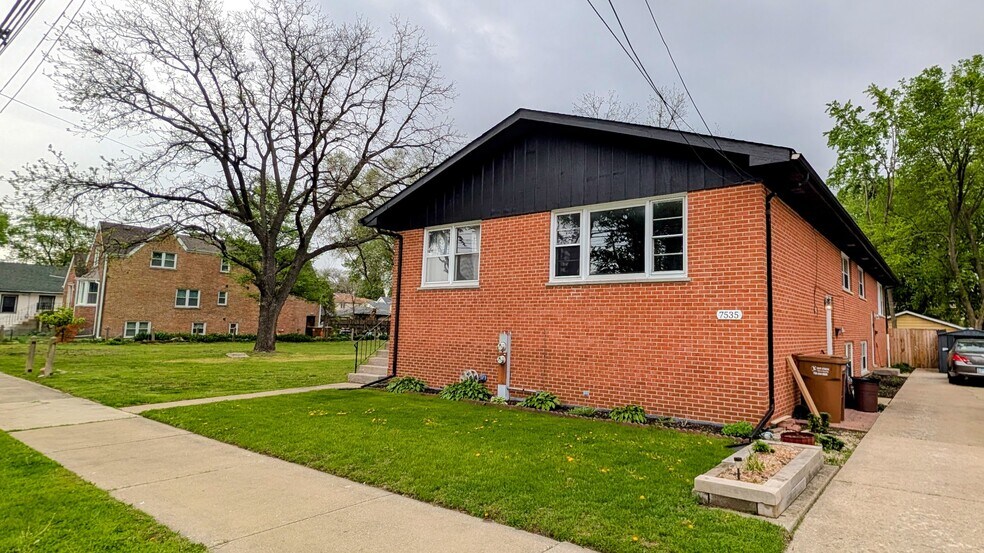Exterior 2 - 7535 W Hanover St