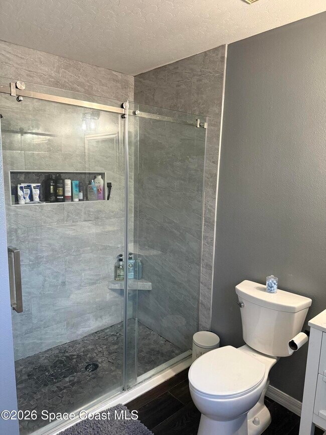 Building Photo - 110 Ridgemont Cir SE