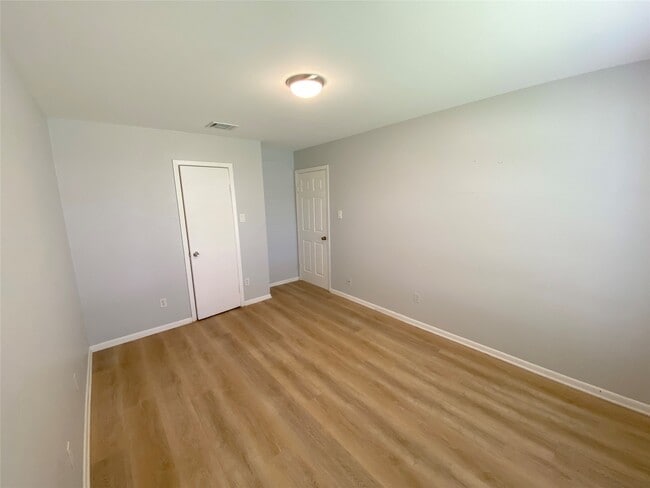 Building Photo - 8214 Riptide Dr