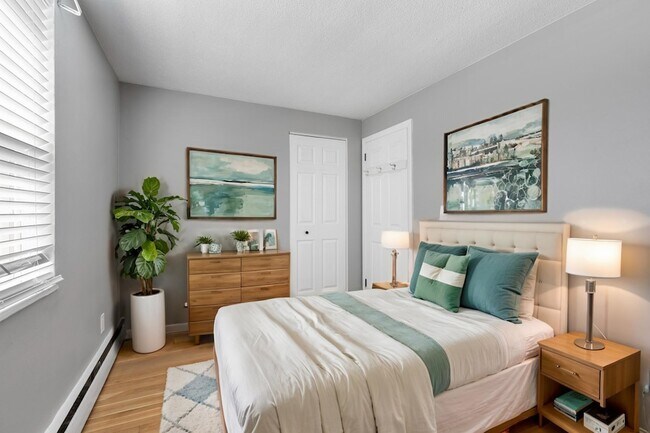 Building Photo - 99 Cluff Crossing Rd