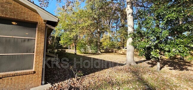 Building Photo - 1029 Dulcie Ave