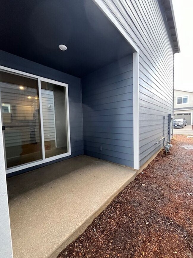 Building Photo - $500 off first month! 4 Bedroom 2.5 Bath Home McMinnville OR