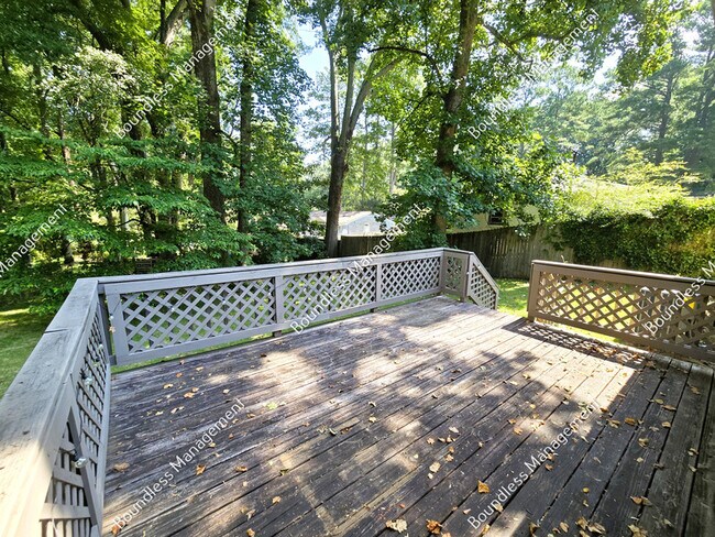 Building Photo - 2572 Woodgreen Dr