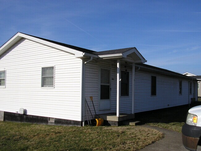 Primary Photo - 3812 Charlie Moran Hwy