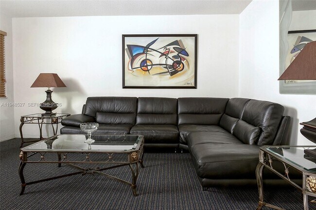 Building Photo - 1748 Rodman St