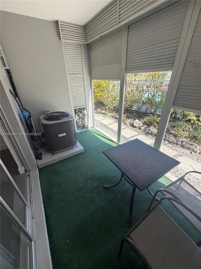 Building Photo - 13105 Ixora Ct