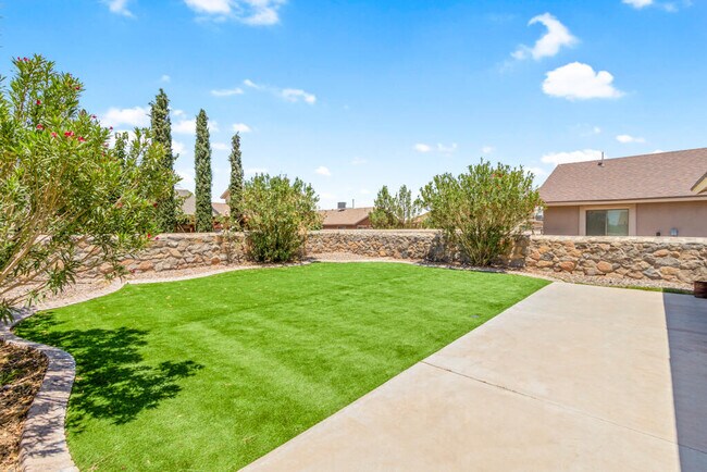 Building Photo - 14029 Volcanic Rock Dr