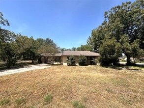Building Photo - 400 Sun Bonnet Dr