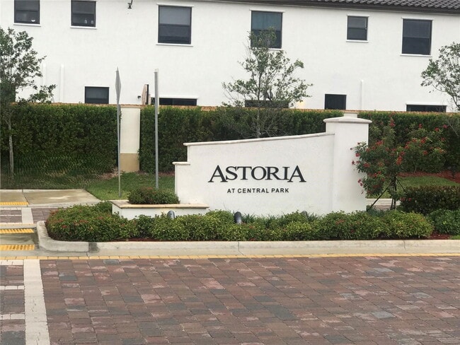 Building Photo - 8806 NW 103rd Ave