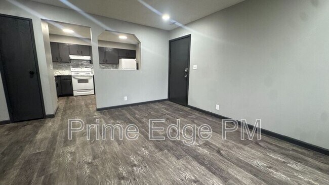 Building Photo - 4521 Madison Ave