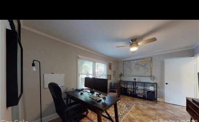 Building Photo - 4326 Castleton Rd